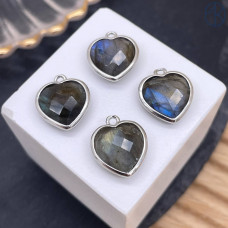 Подвеска сердце огранка лабрадор, цвет серебро 13х15