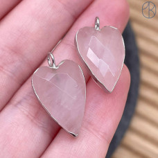 Подвеска сердце огранка розовый кварц, цвет серебро 18х13 мм