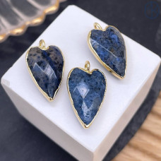 Подвеска сердце огранка содалит, цвет золото 18х13 мм