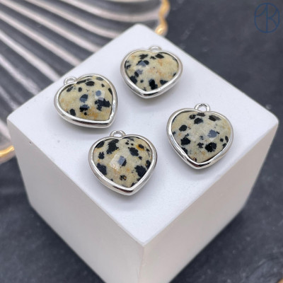 Подвеска сердце огранка Яшма далматиновая, цвет серебро 12х13 мм