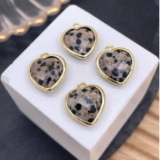Подвеска сердце огранка яшма далматиновая, цвет золото 13х15 мм