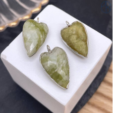 Подвеска сердце огранка жадеит, цвет серебро 18х13 мм