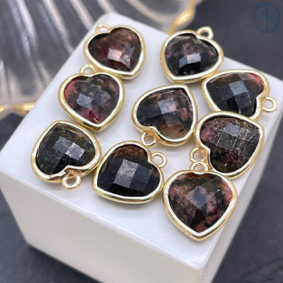 Подвеска сердце родонит розовый, цвет золото 12х13 мм