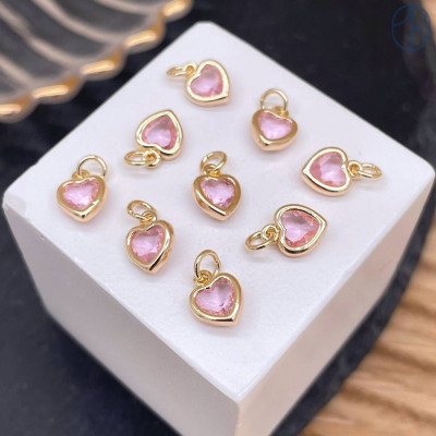 Подвеска сердце розовый циркон, цвет золото 6х8 мм