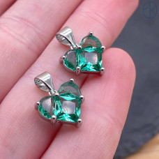 Подвеска Сердце светло-зеленые цирконы, цвет серебро 12х12 мм