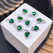 Подвеска сердце зеленый циркон, цвет серебро 6х8 мм