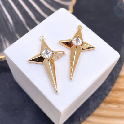 Подвеска северная звезда циркон, цвет золото 30 мм 