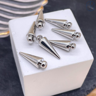 Подвеска шип, цвет серебро 17х5 мм 