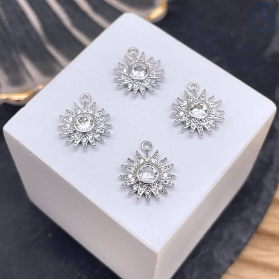 Подвеска Солнце цирконы, цвет серебро 11 мм