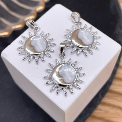 Подвеска солнце и луна эмаль, цвет серебро 17 мм 