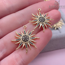 Подвеска солнце с черными цирконами, цвет золото 27х25 мм