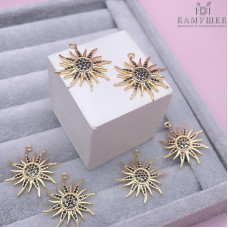 Подвеска солнце с черными цирконами, цвет золото 27х25 мм