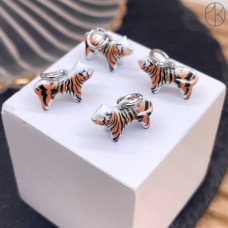 Подвеска тигр эмаль, цвет серебро 13 мм