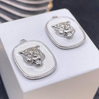 Подвеска тигр квадрат белая эмаль, цвет серебро 22х16 мм 