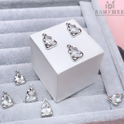 Подвеска треугольник фриформ белый циркон, цвет серебро 9х14 мм