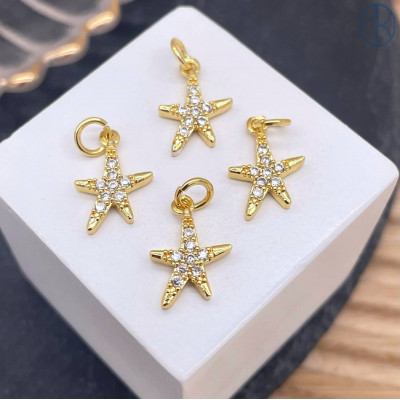 Подвеска звезда цирконы, цвет золото 10 мм 