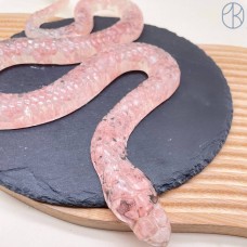 Розовый кварц (крошка) змея ~ 30 см