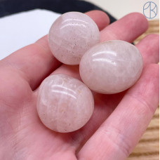 Розовый кварц кусок ~ 2х2 см