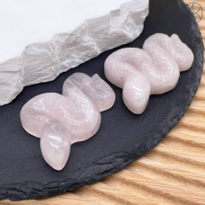 Розовый кварц змея ~ 5 см