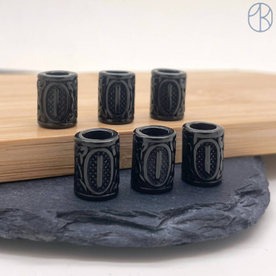 Руна Исс, цвет черный 10х13 мм