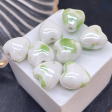 Сердце керамика бело-зеленое 12 мм штучно