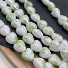 Сердце керамика бело-зеленое 12 мм