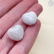 Сердце, керамика, цвет белый 15*17,5 мм
