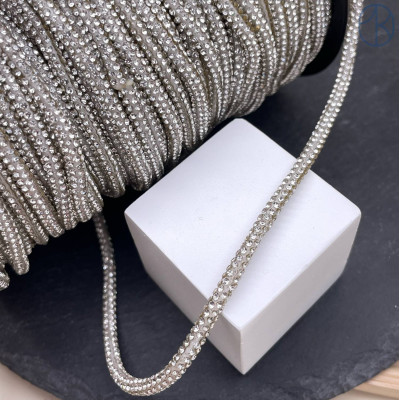 Шнур стразовый №1 4 мм