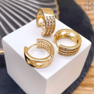 Швензы цирконы, цвет золото 15 мм 