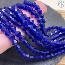 Стекло биконус синее 6 мм