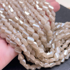 Стекло фриформ огранка шампань 7х6 мм Стекло фриформ огранка шампань 7х6 мм