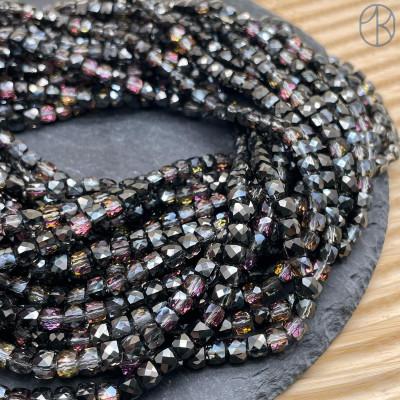 Стекло куб огранка черное с переливом 5 мм