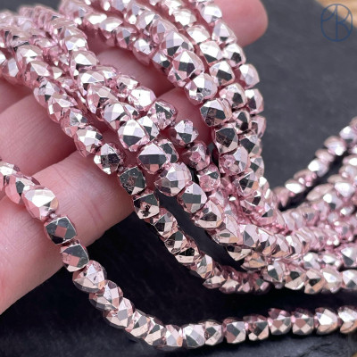 Стекло куб огранка розовое непрозрачное 5 мм