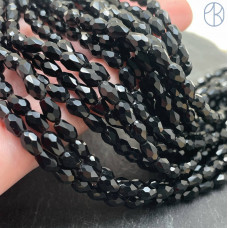 Стекло рис огранка черное 6х4 мм