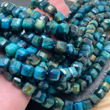 Тигровый глаз тонированный голубой куб огранка 9 мм