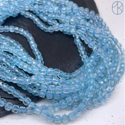 Топаз голубой микроогранка тонированный куб 4 мм 