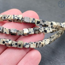Яшма далматиновая куб 4,5 мм