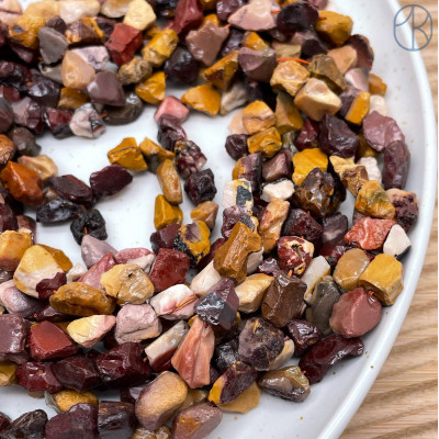 Яшма Мукаит куски ~ 8-12 мм