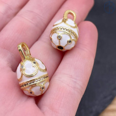 Яйцо Фаберже белая эмаль, цвет золото 17х12 мм