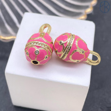 Яйцо Фаберже темно-розовая эмаль, цвет золото 17х12 мм