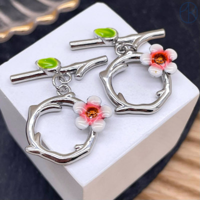 Замок тогл цветок цирконы, цвет серебро 22 мм 