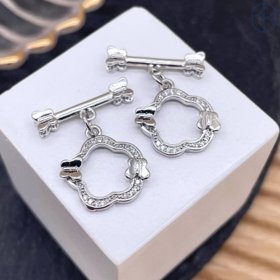 Замок тогл цветок и бабочки цирконы, цвет серебро 18 мм 