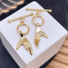 Замок тогл с подвеской хвост кита, цвет золото 10 мм 