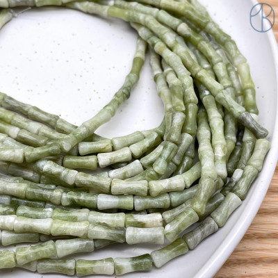 Жадеит Южный песочные часы 12х4 мм