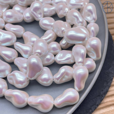 Жемчуг Майорка Барокко белый перламутр 22х15 мм