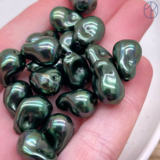 Жемчуг Майорка Барокко темно-зеленый 10х15 мм штучно